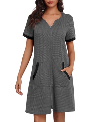 Ekouaer Damen-Bademantel mit Reißverschluss, Waffelmuster, kurzärmelig, leicht, knielang, Hausmantel mit Taschen, Größe S-3XL, Dunkel_Grau, XXX-Large Ekouaer Damen-Bademantel mit Reißverschluss, Waffelmuster, kurzärmelig, leicht, knielang, Hausmantel mit Taschen, Größe S-3XL, Dunkel_Grau, XXX-Large von Ekouaer
