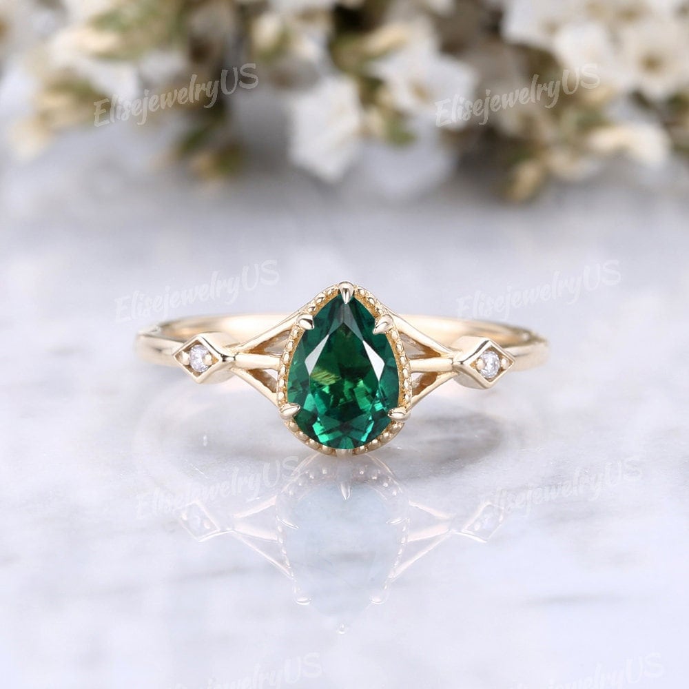 Birnen-Smaragd-Verlobungsring, Zierlicher Grüner Edelstein-Ring, Vintage-Goldring, Drei-stein-Ehering, Damen-Braut-Verlobungsring, Geschenk Für Sie von EliseJewelryUS