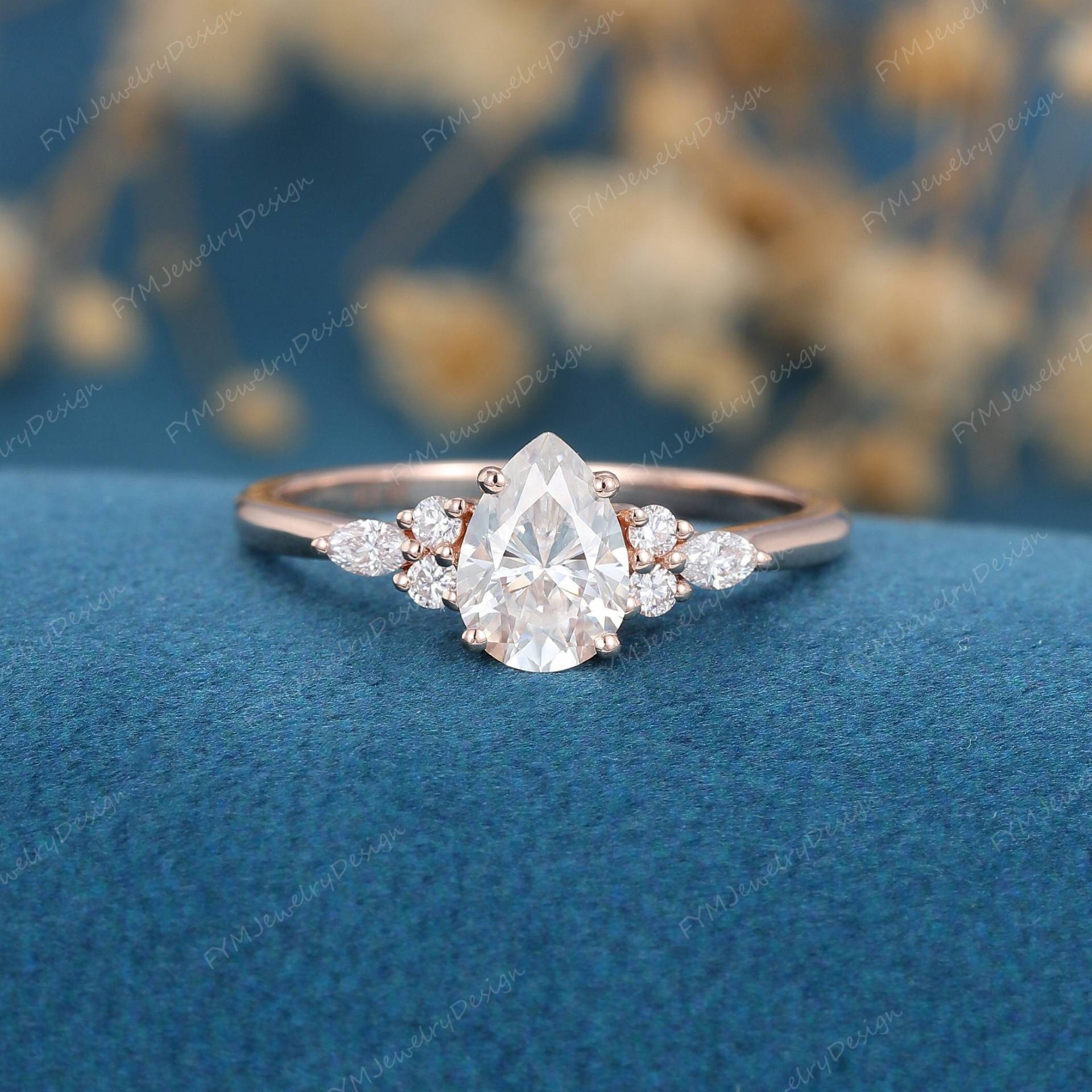 Einzigartiger Birnenförmiger Moissanit Verlobungsring Vintage Roségold Marquise Diamant Cluster Hochzeit Braut Jahrestag Geschenk Für Frauen von FYMJewelryDesign