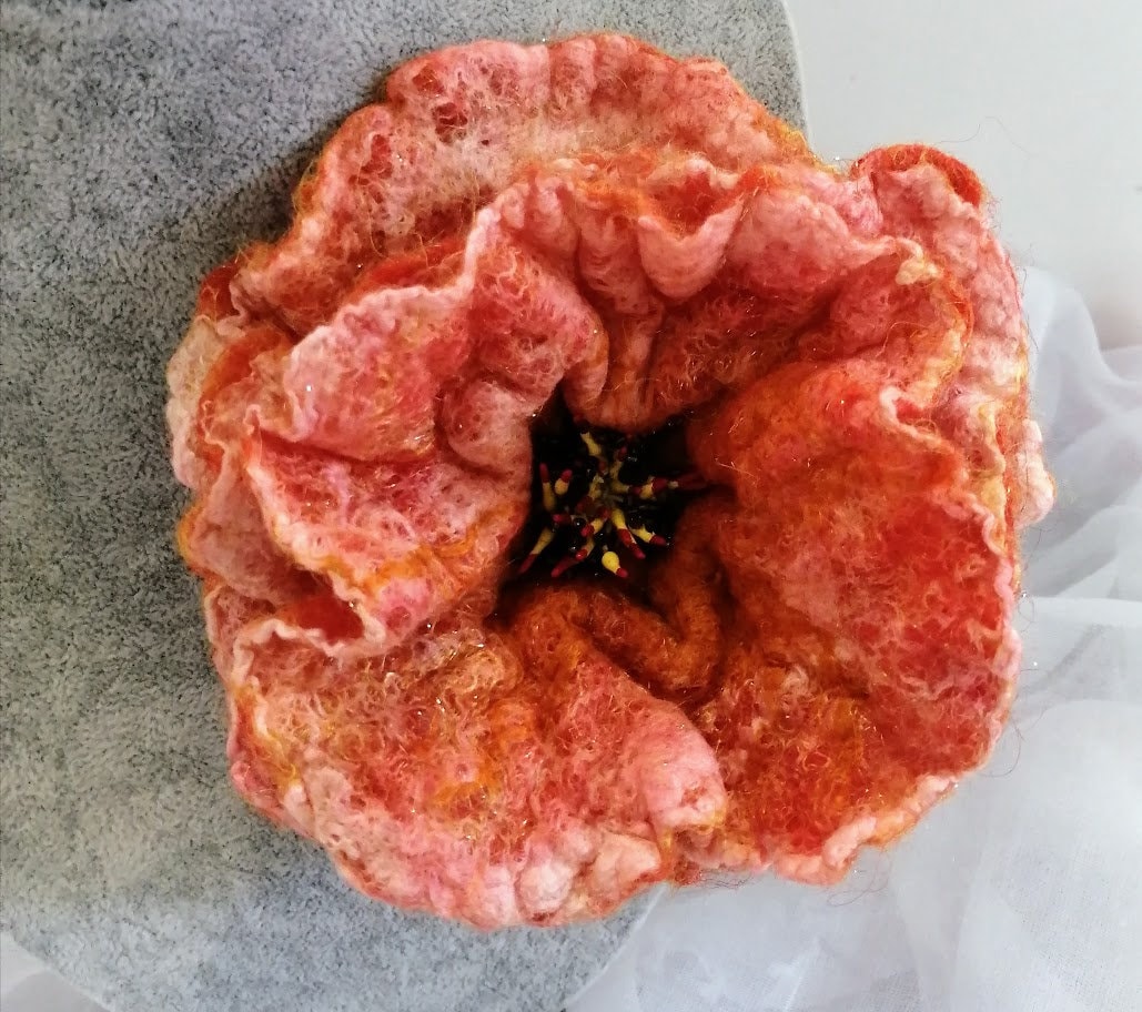 Gefilzte Brosche Blume Farbe Wolle Orange Nassfilzen Merino Mit Pin Filz Für Geschenk von FeltedShop