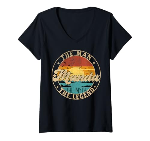 Damen MANDA The Man The Myth The Legend First Name T-Shirt mit V-Ausschnitt Damen MANDA The Man The Myth The Legend First Name T-Shirt mit V-Ausschnitt von First Name Vintage Retro Surname Last Name