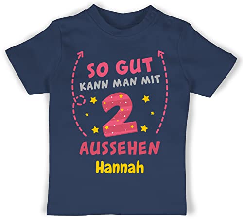 Baby T-Shirt Mädchen Jungen - 2. Geburtstag - So gut kann Man mit 2 Aussehen - bunt wie gemalt - 18/24 Monate - Navy Blau - Geburtstags Tshirt Name Shirt personalisierte Shirts Jahre von Geschenk mit Namen personalisiert by Shirtracer