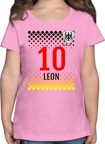 T-Shirt Mädchen - 2024 Fussball EM Fanartikel - Deutschland Fußball Trikot | Germany-Style mit personalisiertem Namen und Nummer - 140 (9/11 Jahre) - Rosa - Kinder Geschenke 24 w m Fan von Geschenk mit Namen personalisiert by Shirtracer