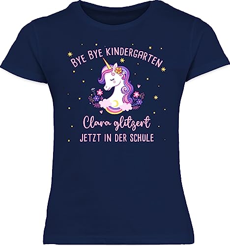 T-Shirt Mädchen Schulkind - Einschulung - Bye Bye Kindergarten Glitzer jetzt in der Schule - 128 (7/8 Jahre) - Navy Blau - kinderkleidung Schulstart schulanfänger t Shirt einschulungsshirt schul von Geschenk mit Namen personalisiert by Shirtracer