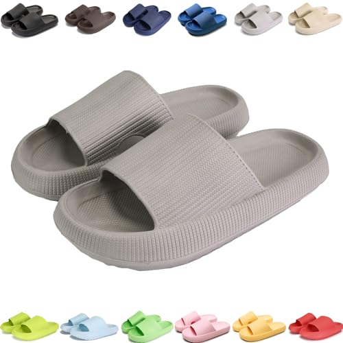 Giltpeak Pummy Original Damen Cozy Slides, Schlappen Wolkenschuhe Super Weich Rutschfest Badeschuhe Für Kinder Adults (Grau, Jugendliche, Damen, 34, Numerisch (von/bis), EU Schuhgrößensystem, 35, M) von Giltpeak