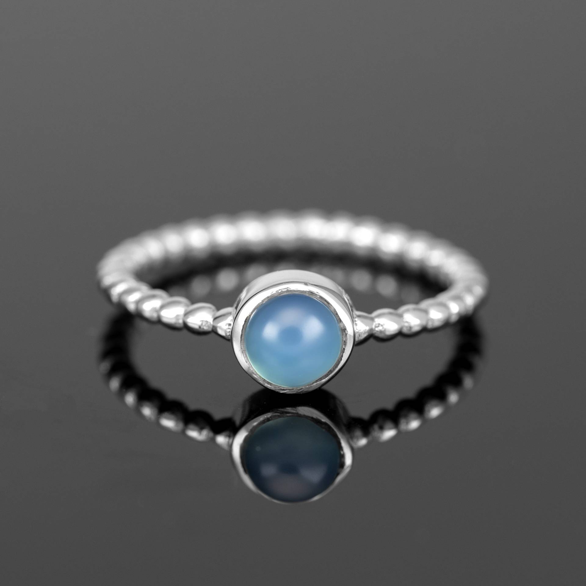 Damen 925 Sterling Silber Gerippt Ring Blauer Chalcedon Runde Edelstein Schmuck Geschenk von GlitzNGems