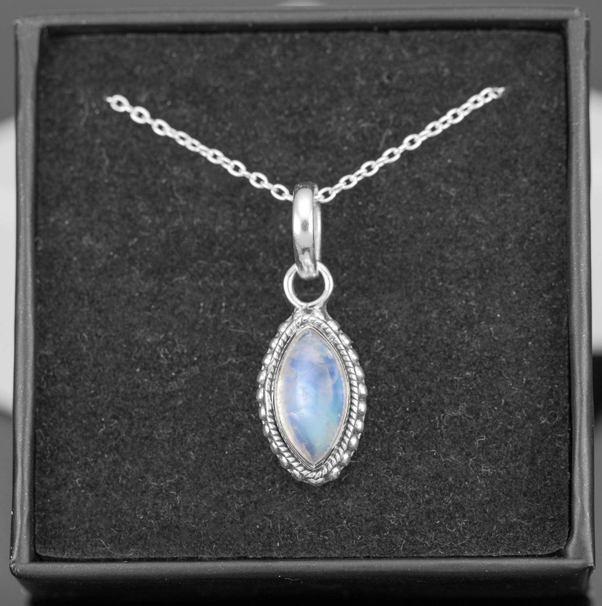 Marquise Mondstein Sterling Silber 925 Anhänger Halskette Kette Damen Schmuck Geschenk Boxed Handmade von GlitzNGems