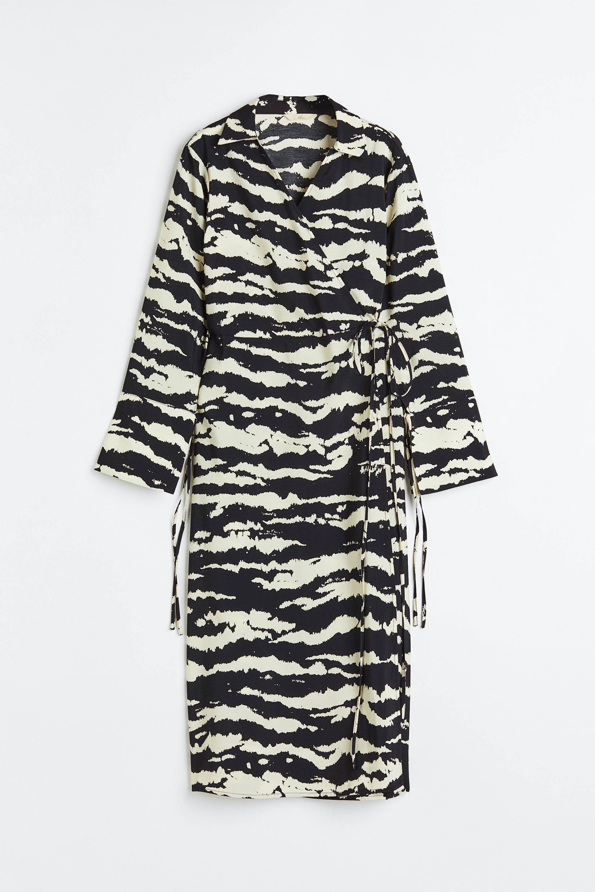 H&M Wickelkleid mit Kragen Schwarz/Tigerstreifen, Alltagskleider in Größe XXL. Farbe: Black/tiger-striped von H&M
