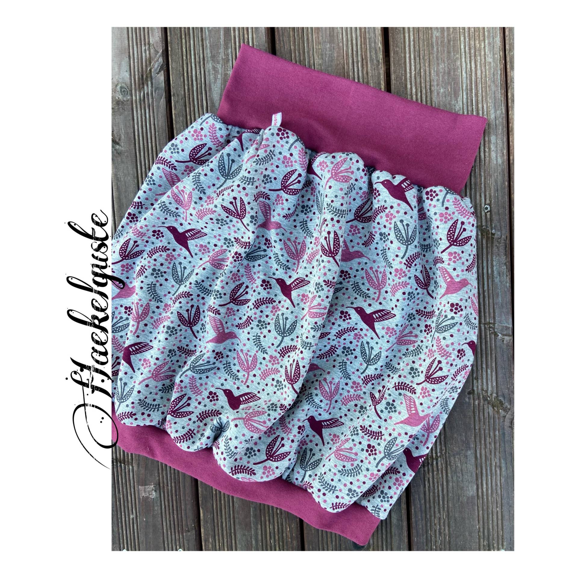 Alpenfleece Ballonrock Kolibri Beere Weinrot Grau Pumprock Damen Gräser Blüten Blumen Gefüttert Herbst Winter Rock Alpenfleece Ballonrock Kolibri Beere Weinrot Grau Pumprock Damen Gräser Blüten Blumen Gefüttert Herbst Winter Rock von Haekelguste