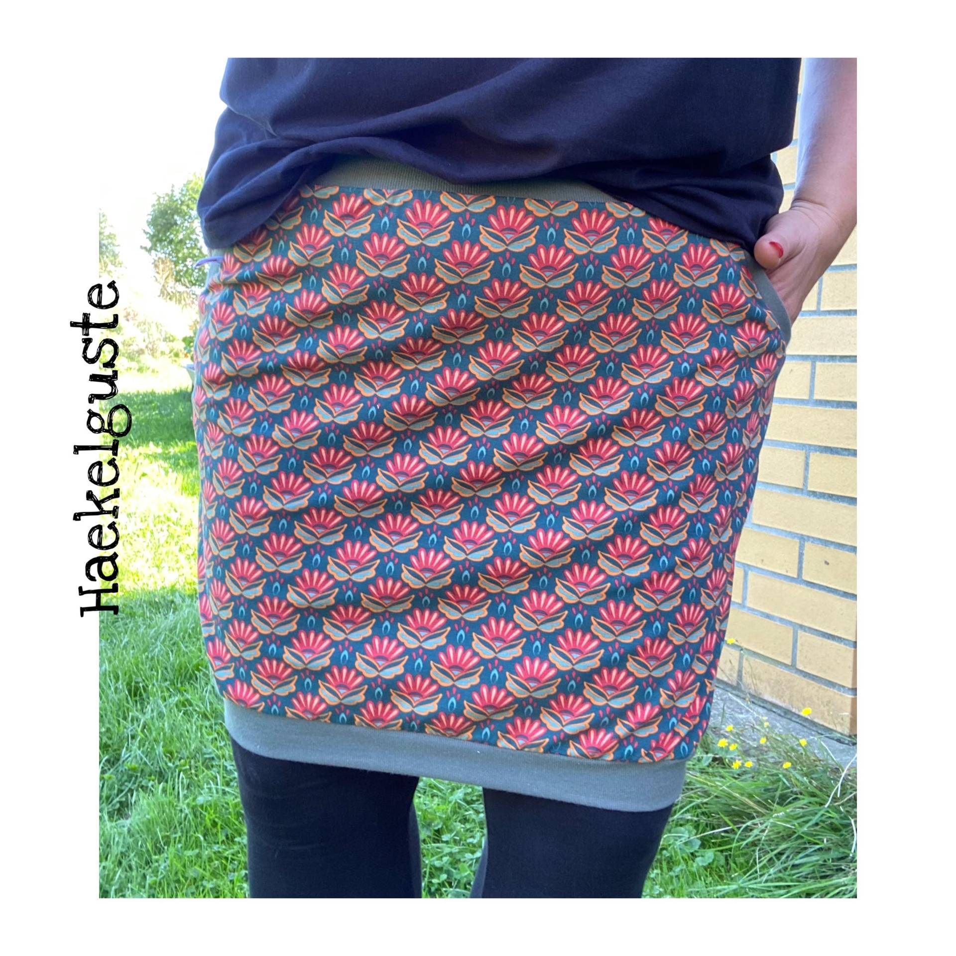 Ballonrock, Retro Blumen, Jersey Damen Rock Mit Taschen, Hüftrock, Khaki, Oliv Ballonrock, Retro Blumen, Jersey Damen Rock Mit Taschen, Hüftrock, Khaki, Oliv von Haekelguste