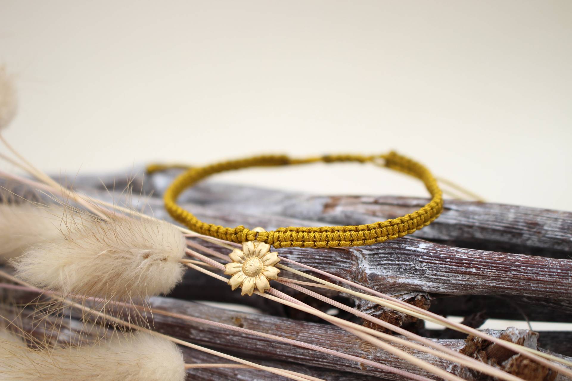 Makramee Sunflower Gold Armband/Fußkette - Hannischjewelry von HannischJewelry