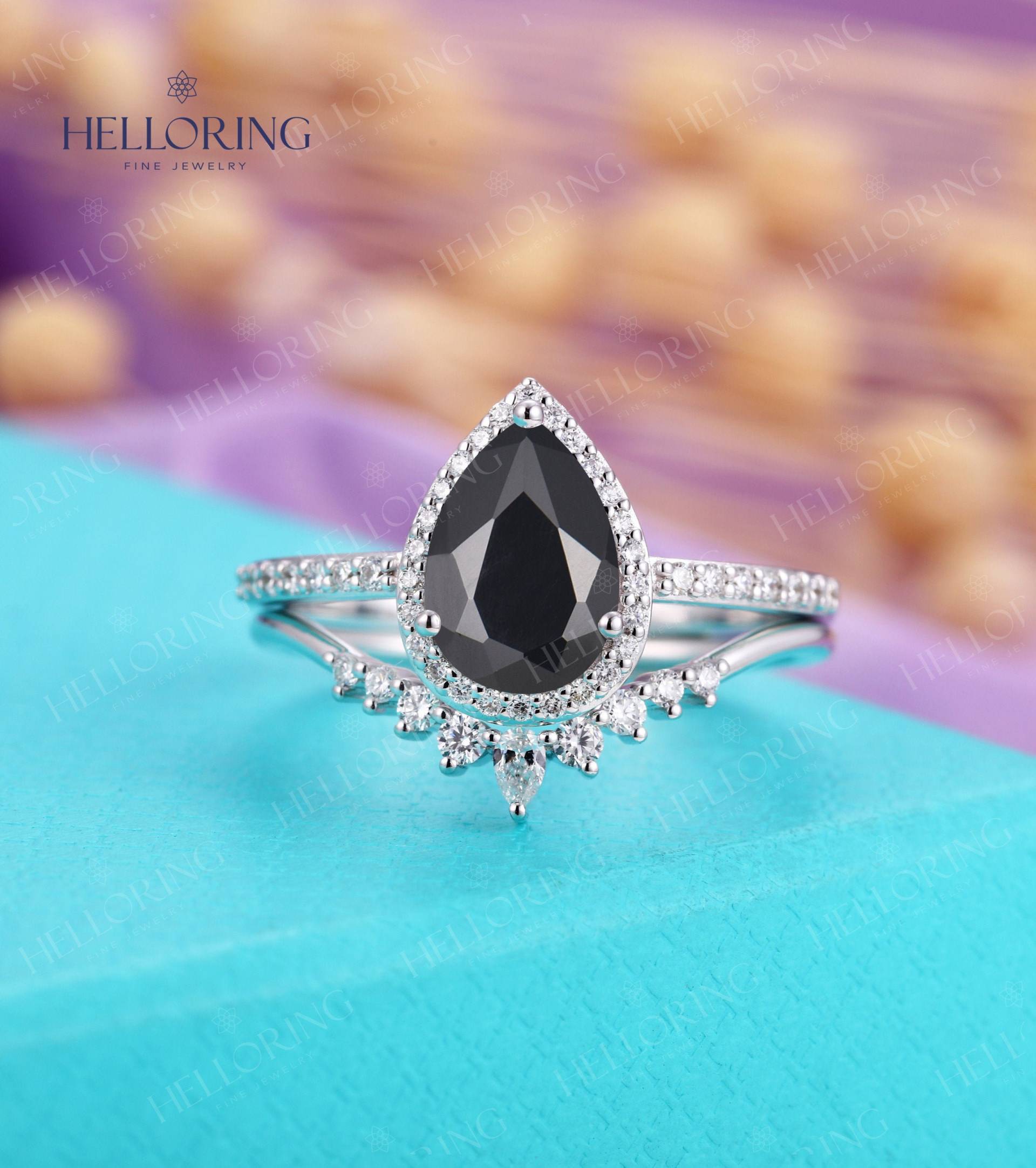 Vintage Birnenförmiger Schwarzer Onyx Verlobungsring Set Weißgold Moissanit Diamant Ehering Halo Ring Geschwungen Band Jubiläumsring von HelloRing