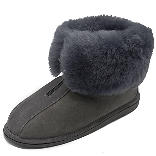 Damen & Herren Lammfell Hausschuhe Alaska Grau Hüttenschuhe Fellschuhe mit Reißverschluss 100% Merino Schaffell für Wohlgefühl - warm, atmungsaktiv Schuhgröße 41 Damen & Herren Lammfell Hausschuhe Alaska Grau Hüttenschuhe Fellschuhe mit Reißverschluss 100% Merino Schaffell für Wohlgefühl - warm, atmungsaktiv Schuhgröße 41 von Hollert