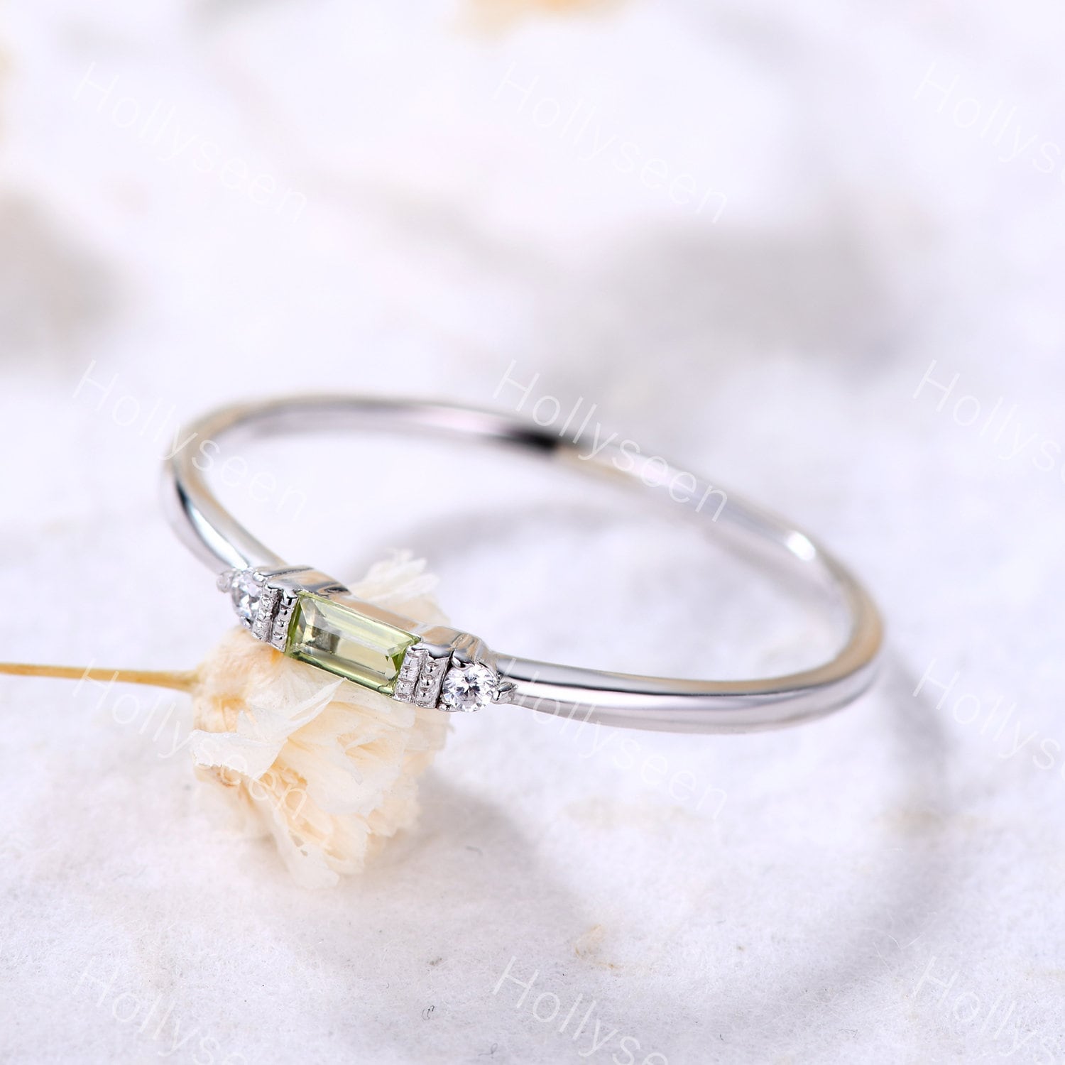 Baguette Cut Peridot Ehering Sterling Silber Moissanit Verlobungsring Einzigartiger Zierlicher Ring Geburtsstein Versprechen Jubiläumsring von Hollyseen