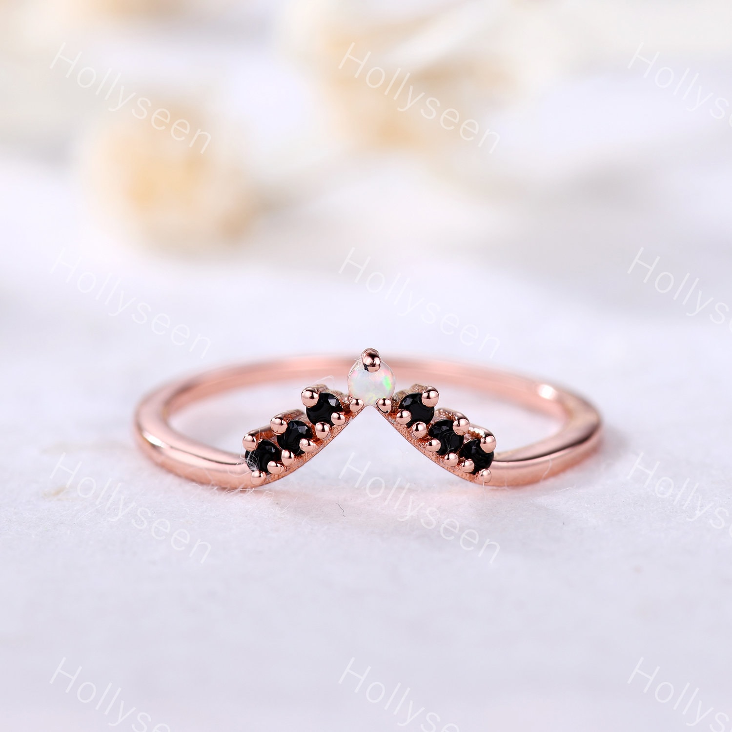 Curve Opal Schwarzer Onyx Rose Gold Ehering Chevron Verlobungsring Silber 14K V Form Braut Statement Stapelring von Hollyseen