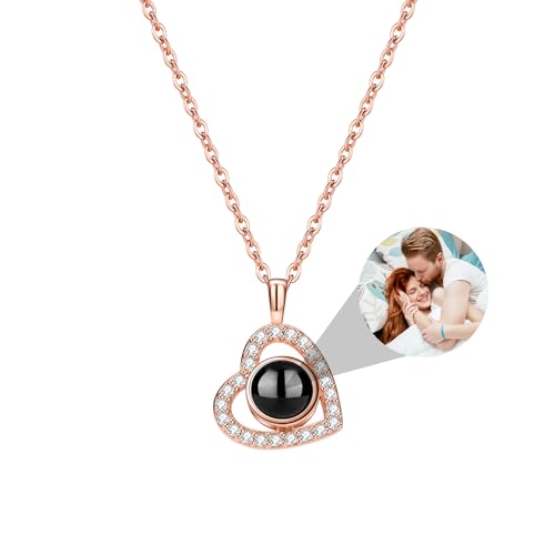 IBLUCTRY Personalisierte Foto Projektion Halskette für Frauen Benutzerdefinierte Halskette mit Bild im Inneren Herzen Anhänger Schmuck Geschenk für Geburtstag Weihnachten IBLUCTRY Personalisierte Foto Projektion Halskette für Frauen Benutzerdefinierte Halskette mit Bild im Inneren Herzen Anhänger Schmuck Geschenk für Geburtstag Weihnachten von IBLUCTRY
