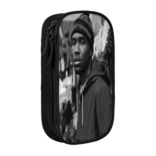 Frank Ocean Federmäppchen mit Magnetverschluss, Schnellzugriff-Design für Stifte, Haftnotizen, Büroklammern, Federmäppchen für Brettspiele, kompakte Aufbewahrung für Würfel, Stifte, Scorekarten Frank Ocean Federmäppchen mit Magnetverschluss, Schnellzugriff-Design für Stifte, Haftnotizen, Büroklammern, Federmäppchen für Brettspiele, kompakte Aufbewahrung für Würfel, Stifte, Scorekarten von ILWVWVHK