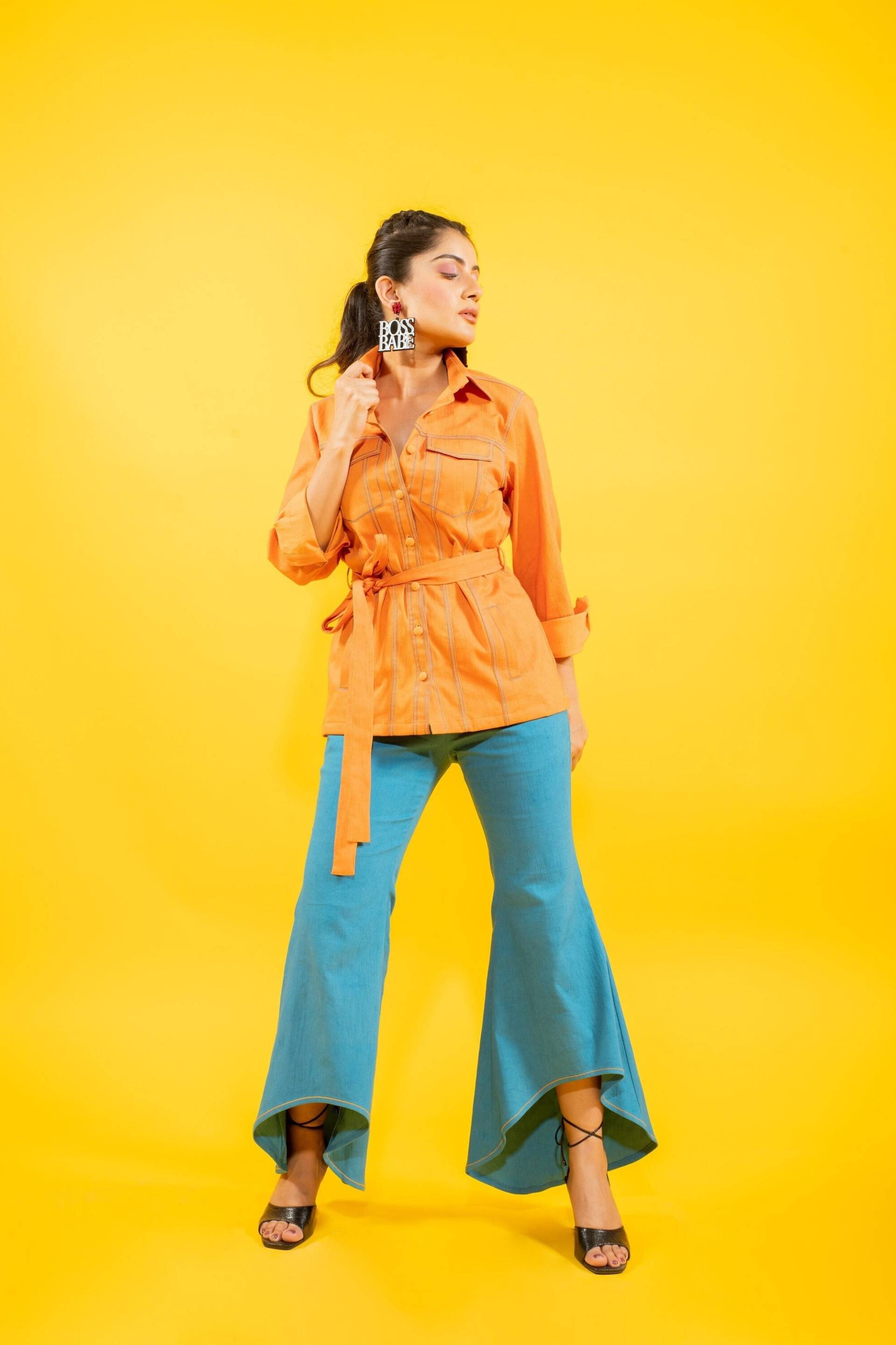 Orange Hemdjacke Mit Taschen, Hohe Taille Jeans, Zweiteiler, Sommerkleid, Hosenanzug Frauen von KaoriByShreya