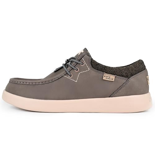 Kickback Haven - Herren Loafers - Farbe Brown Leather - Moc Style Schuhe - Leder und Wildleder Obermaterial - Elastische Schnürsenkel - Leder gefütterte Innensohlen - Größe EU 45 Kickback Haven - Herren Loafers - Farbe Brown Leather - Moc Style Schuhe - Leder und Wildleder Obermaterial - Elastische Schnürsenkel - Leder gefütterte Innensohlen - Größe EU 45 von Kickback