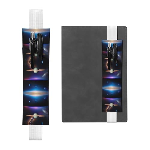 LLKGOT Leder-Stifthalter, Lesezeichen, kosmischer Saturn-Druck, für Hardcover-Tagebücher, Tagebücher, Planer, verstellbarer Riemen LLKGOT Leder-Stifthalter, Lesezeichen, kosmischer Saturn-Druck, für Hardcover-Tagebücher, Tagebücher, Planer, verstellbarer Riemen von LLKGOT