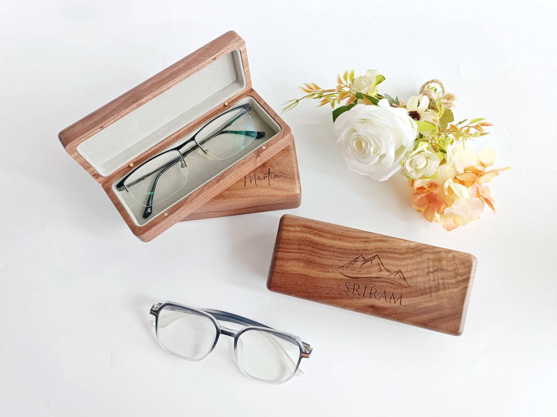 Personalized Walnut Eyeglasses Box, Custom Name Vintage Glasses Case For Student Teacher, Eyeglass Holder, Christmas Gifts Personalized Walnut Eyeglasses Box, Custom Name Vintage Glasses Case For Student Teacher, Eyeglass Holder, Christmas Gifts von LagoHFs