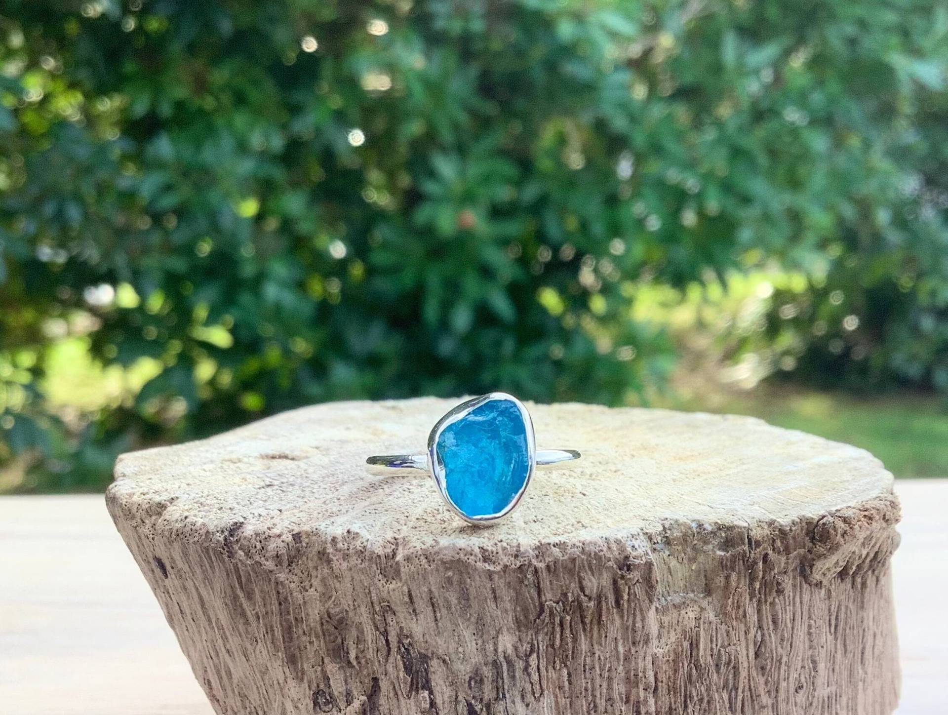 Blauer Apatit Silber Ring, Rohedelstein Schmuck, Etwas Brautschmuck, Geschenk Für Sie von LavantaBay