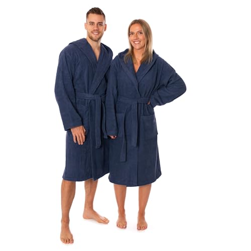 Lavea Elena Unisex Bademantel mit Kapuze – 100% gekämmte Baumwolle – luxuriös weich und super sanft – Perfekt für Damen und Herren – Für die Sauna, L, Navy Lavea Elena Unisex Bademantel mit Kapuze – 100% gekämmte Baumwolle – luxuriös weich und super sanft – Perfekt für Damen und Herren – Für die Sauna, L, Navy von Lavea