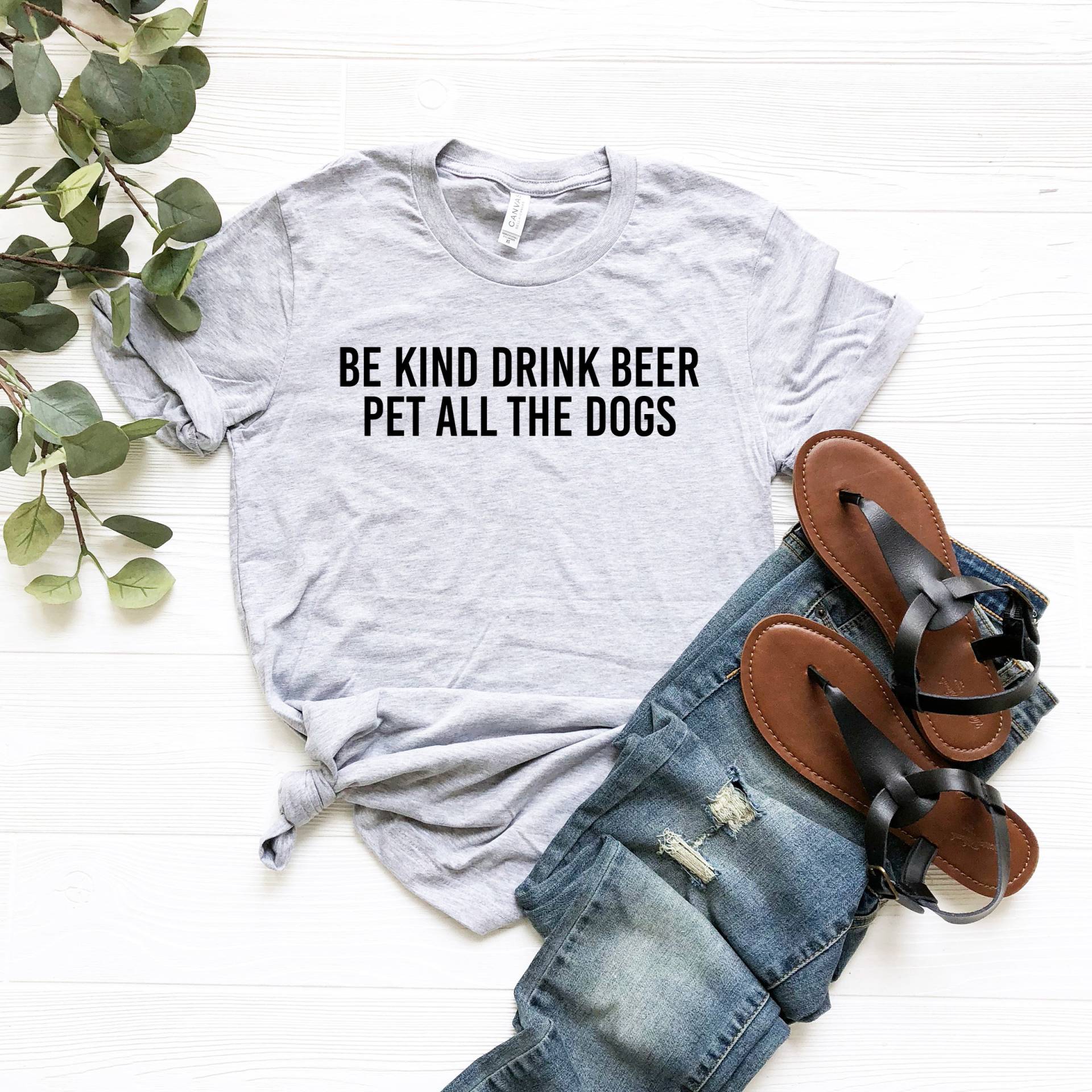 Be Kind Drink Beer Pet All The Dogs Shirt, Hundeliebhaber Hund Mama Vet Tech Geschenk von LavenderBluesMarket