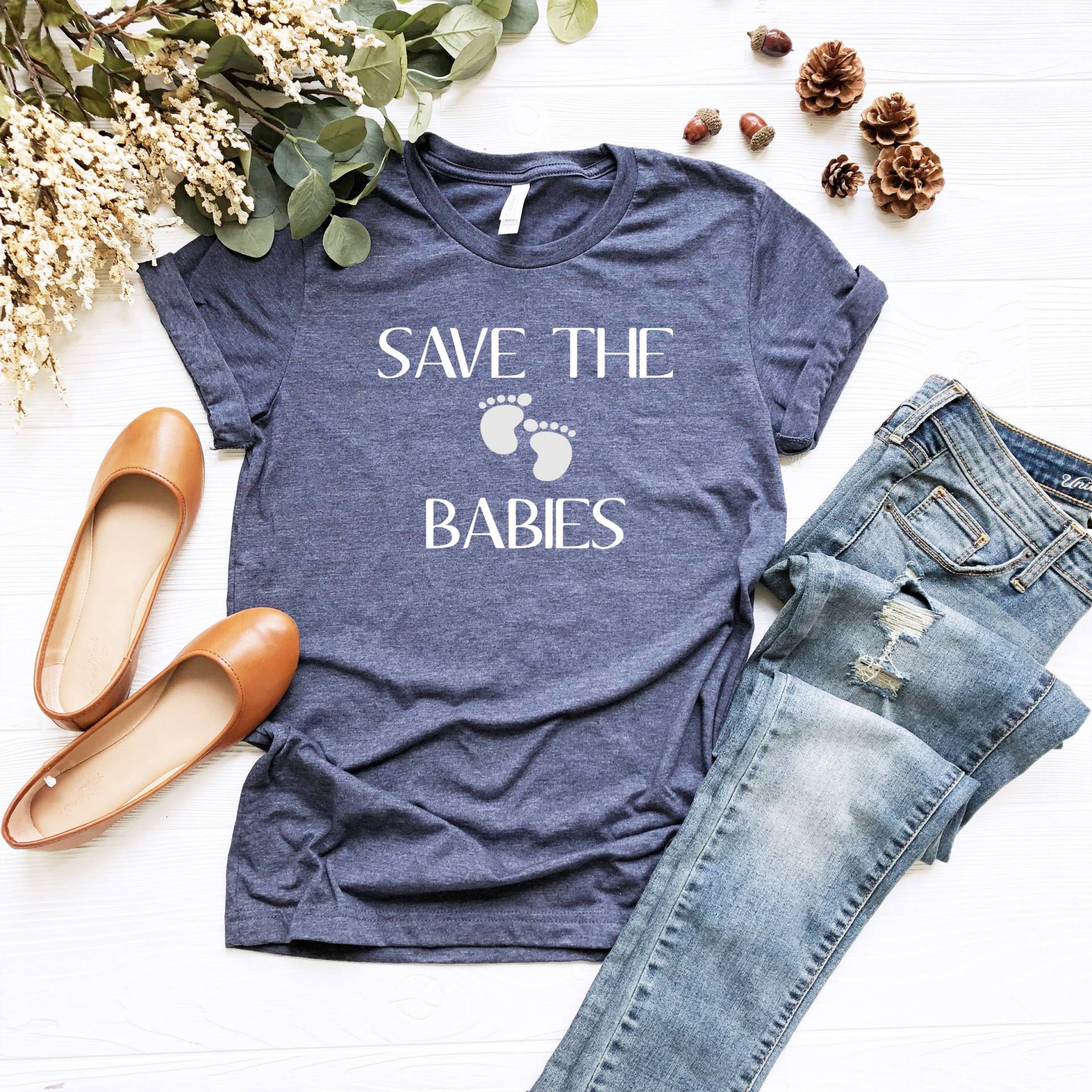 Save The Babies Shirt, Pro Life T-Shirt, Christian Tshirt, Choose von LavenderBluesMarket