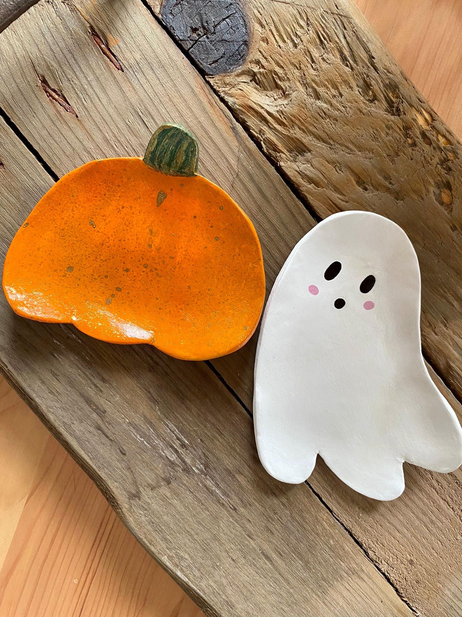 Süße Kürbis Schale Aus Ton Mit Gold Akzenten | Herbstliche Dekoration Skandi Herbst Deko Halloween Party Geschenk Schmuck Aufbewahrung Süße Kürbis Schale Aus Ton Mit Gold Akzenten | Herbstliche Dekoration Skandi Herbst Deko Halloween Party Geschenk Schmuck Aufbewahrung von LittleClayFamily