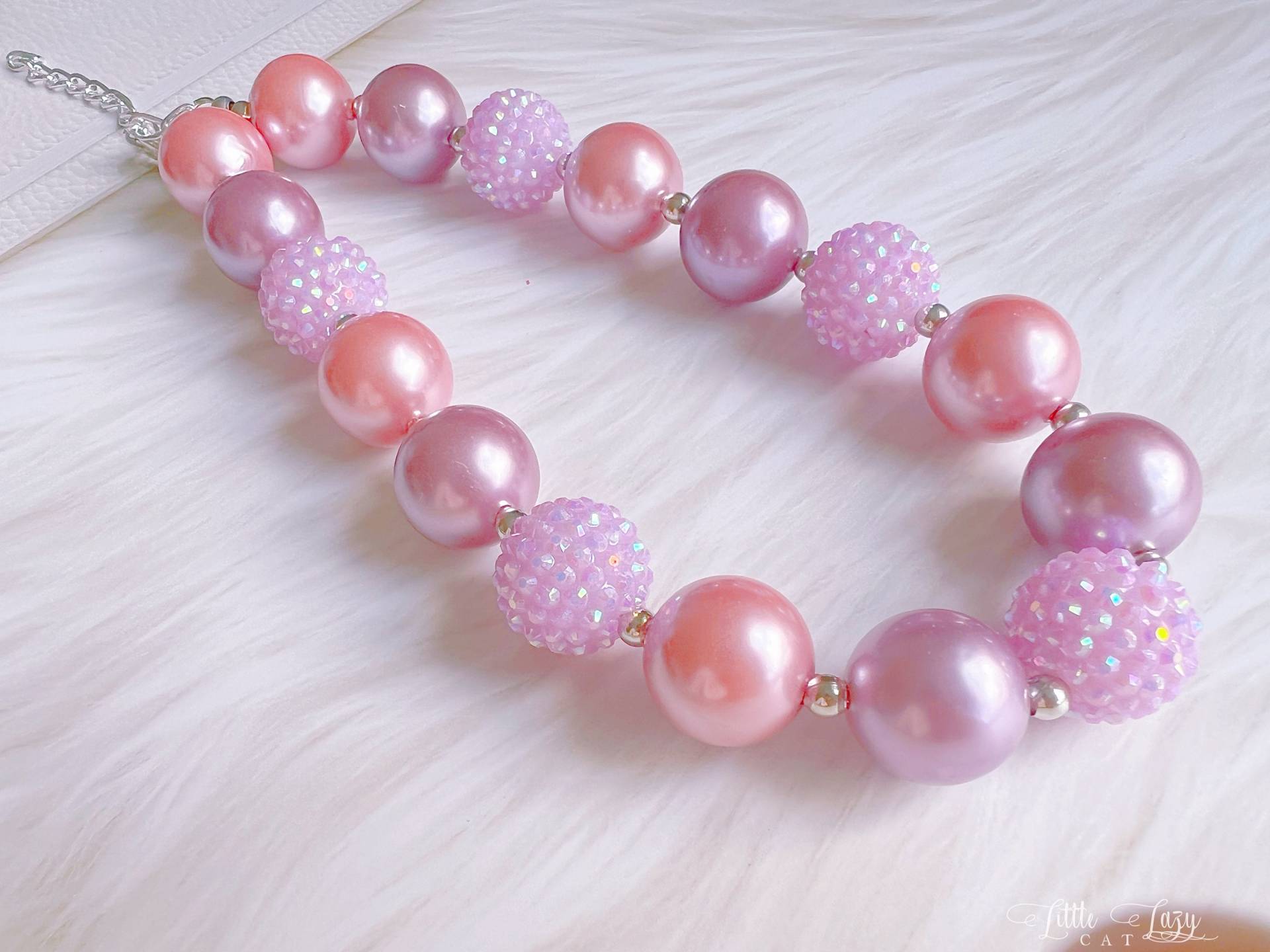 Baby Mädchen Bubblegum Halskette, Lavendel Perlen Chunky Kleinkind Big Bead Halskette Geschenk von LittleLazyCat