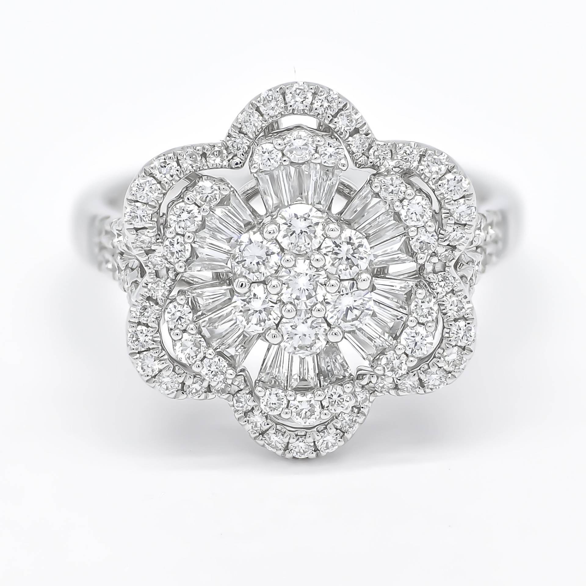 Natürlicher Diamant Ring, 18Kt Weißgold Star Burst Statement Ring R074686, Designer von LuceeDiamonds