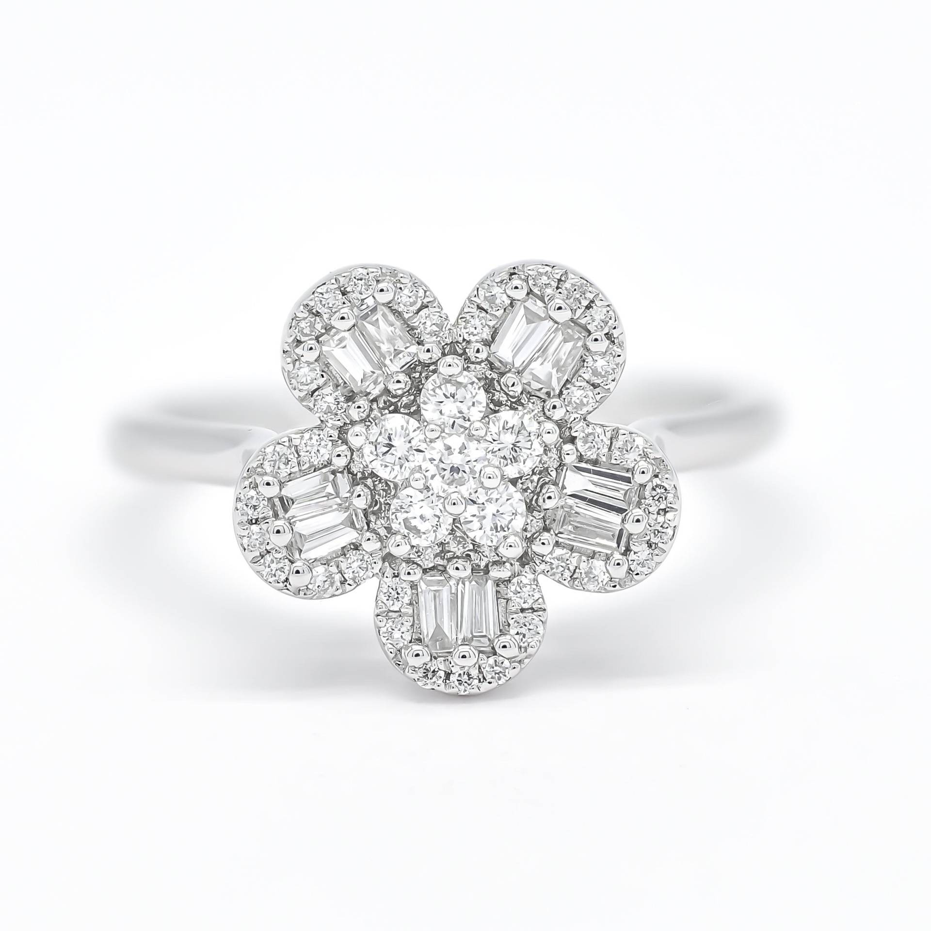 Natürlicher Diamant Ring, 18Kt Weißgold Statement Ring R072471, Blumen Cluster Für Frauen von LuceeDiamonds