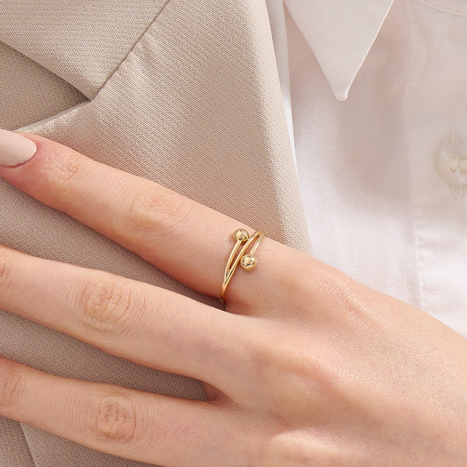 Ballbypass-Ring Von Lucys Fine | 14K 18K 10K Solid Gold Spirale Ring Zierliche Perlen Statement Damen Einzigartige Wrap Around Daumen von LucysFineJewelry