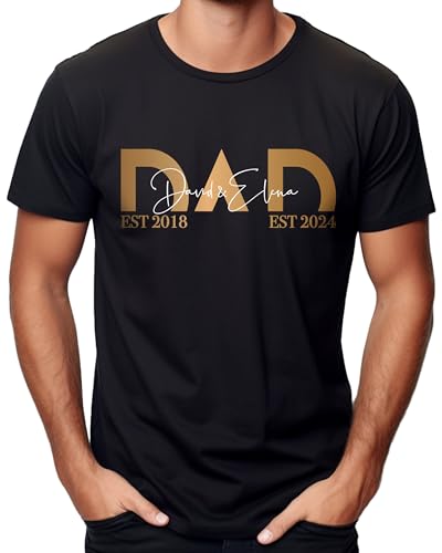 MAMAHUHU Dad T-Shirt Herren Schwarz mit Kindernamen, Männer Tshirt Personalisiert 2 3 Kinder Namen 2023 2022 Oberteil Vatertag Spruch Bester Super Vater Geschenk zum Geburt Kleidung Bio Baumwolle von MAMAHUHU