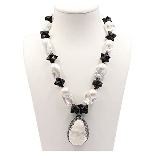 MKNAZ Mode-Accessoires Schmuck Natürlicher schwarzer, weiße Barockperlenkette, weißer Quarz, Pavé-Anhänger, handgefertigt for Frauen von MKNAZ