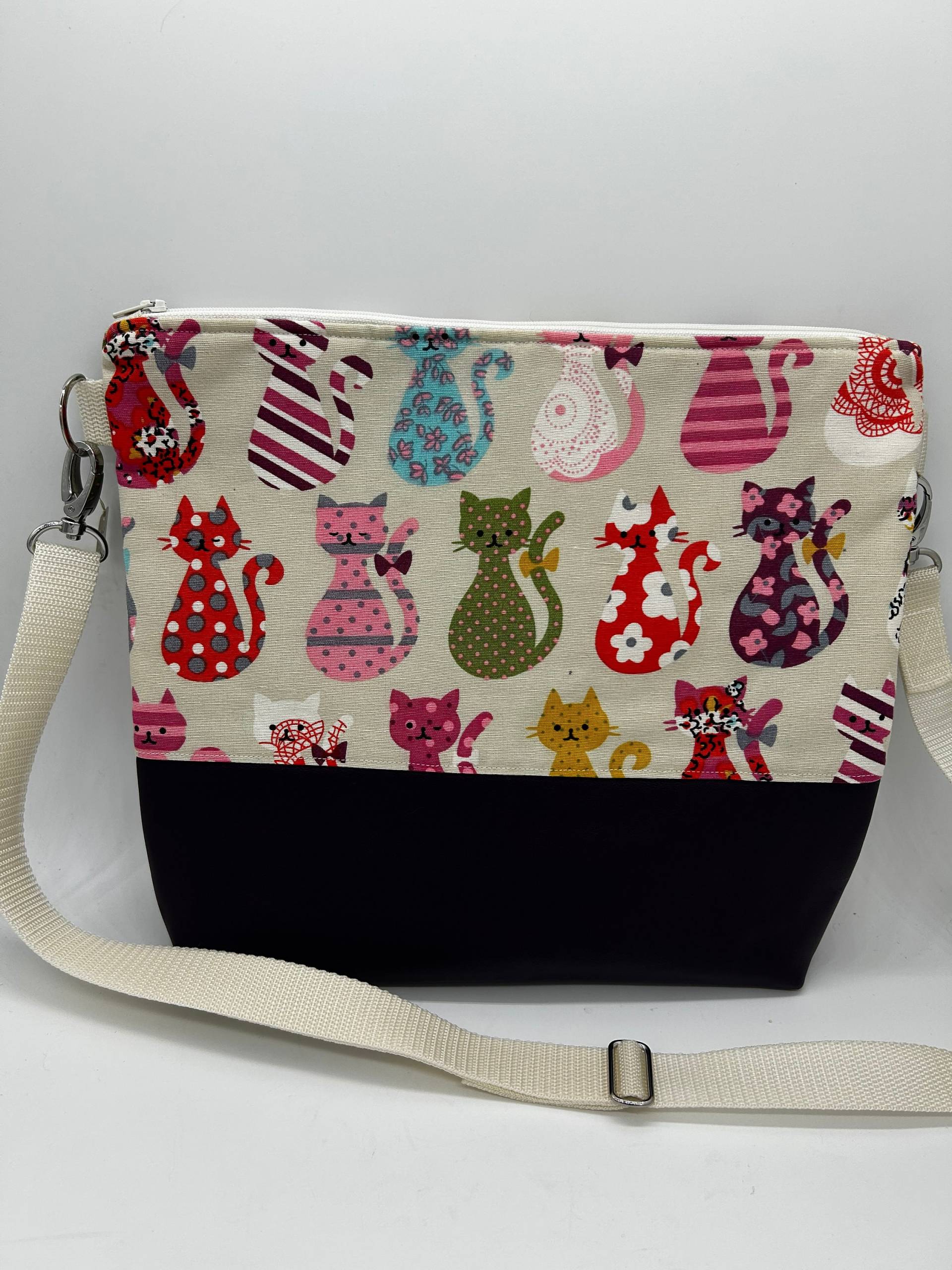 Selbstgenähte Handtasche Milow Kunstleder/Baumwoll Leinen Selbstgenähte Handtasche Milow Kunstleder/Baumwoll Leinen von MOSTROKunst