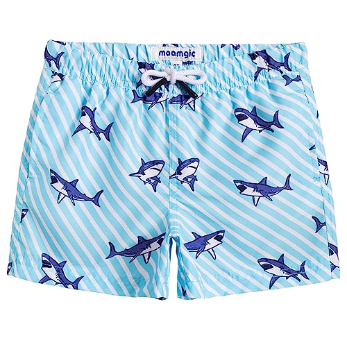 MaaMgic Kleine Jungen Badeshorts Schnelltrocknend Boardshorts mit Mesh-Futter Taschen und Verstellbarem Tunnelzug MEHRWEG,Hai blau weiß Gestreift,10-12 Jahre von MaaMgic