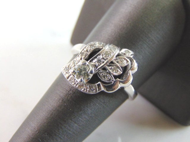 Damen Vintage Estate 14K Weißgold Diamant Ring 4.2G E3376 von MannysJewelry