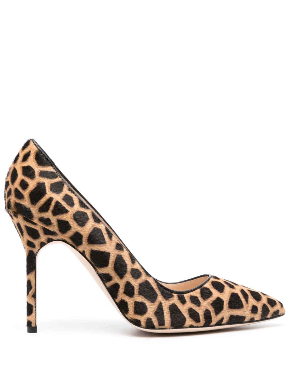 Manolo Blahnik Pumps mit Giraffen-Print - Nude von Manolo Blahnik