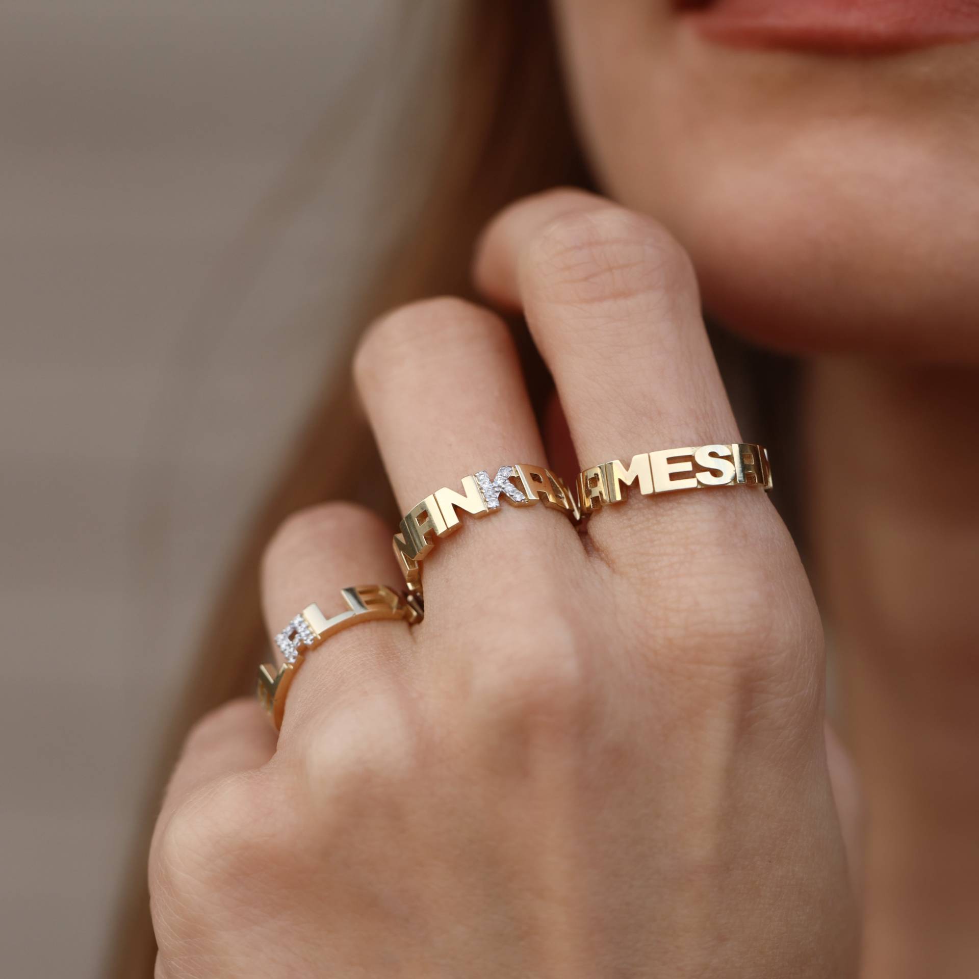 14K Massivgold Namensring, Personalisierter Zierlicher Skript-Namensring, Benutzerdefinierter Mehrere Namensgoldring, Personalisiertes Geschenk Für von Maresuijewelry