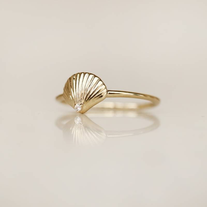 Corallium Ring, 14K Solid Gold Zierliche Stapelring Für Frauen, Geschenk Sie, Minimal Schmuck, Zarter Eleganter Schmuck von Maresuijewelry