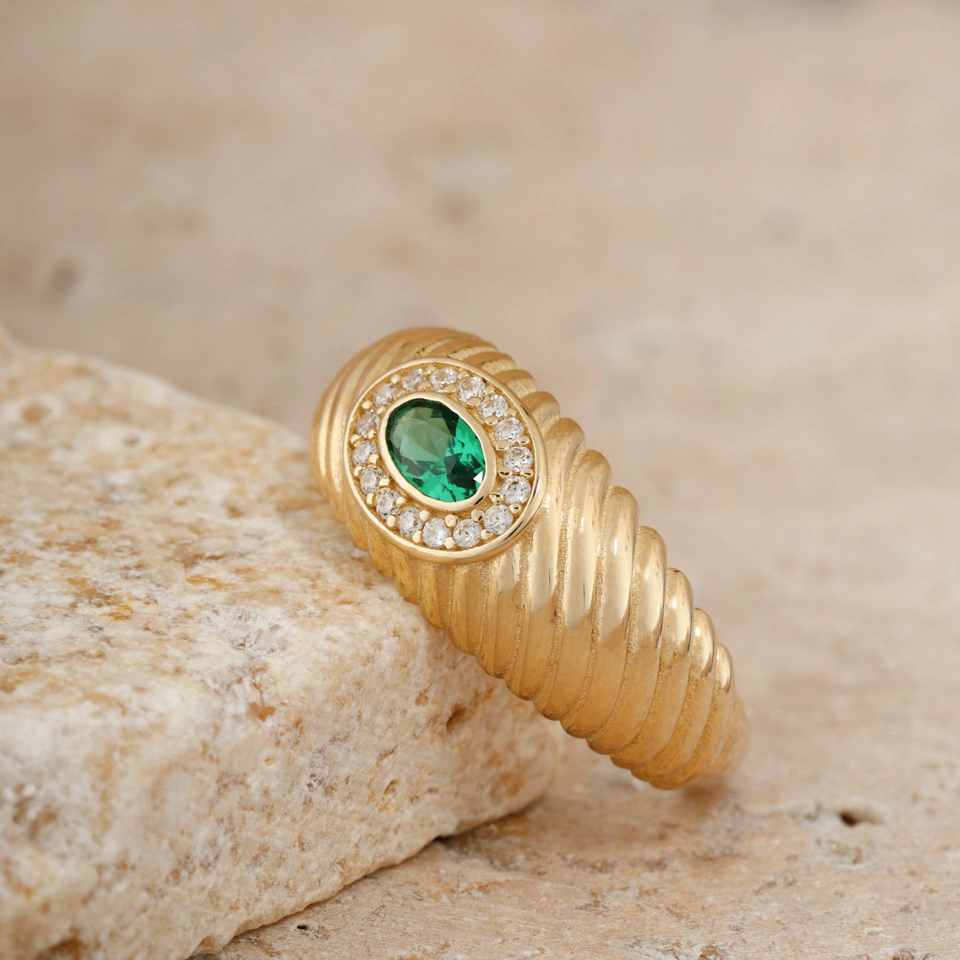 Kirkjobour Ring, 14K Massivgoldring, Zierliches Gold, Vintage Schmuck, Gold Stapelringe Für Frau, Geschenkidee, Geschenk Sie von Maresuijewelry