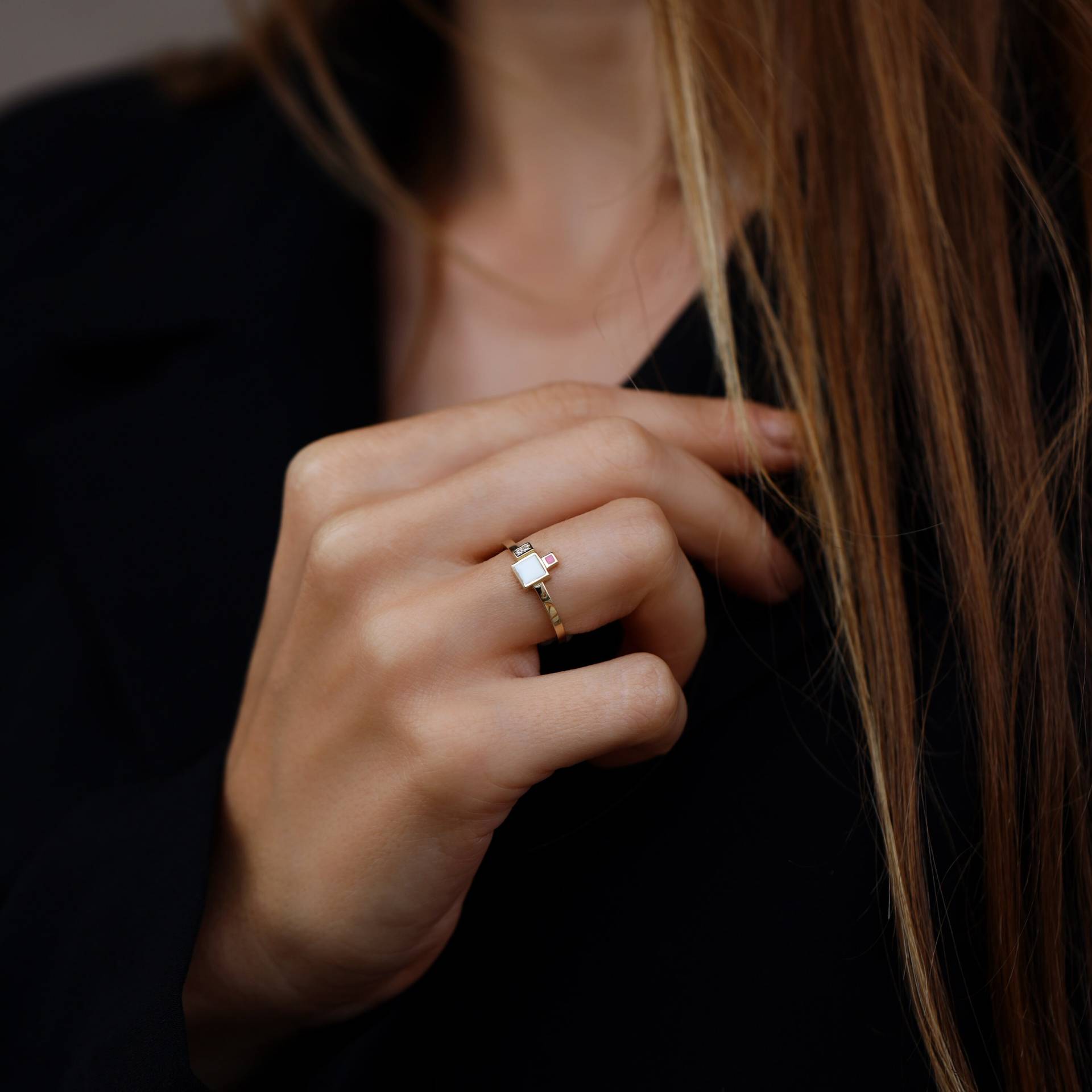 Neon Tetra Ring, 14K Solid Gold Dünne Stapelringe Für Frau, Minimal Schmuck, Zierliche Goldring, Zarte Geschenk Sie von Maresuijewelry