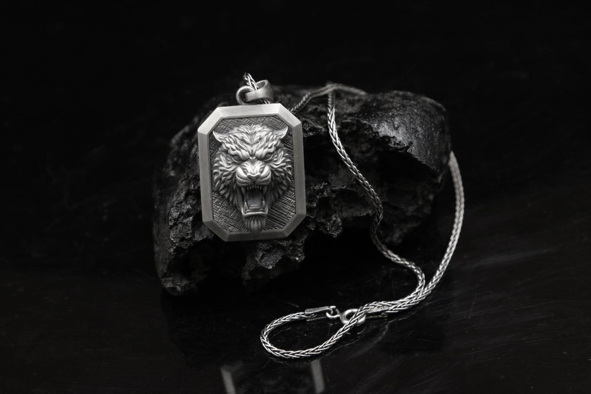 Personalisierte Silber Tiger Halskette Herren Tier Anhänger Geschenk Accessoire 925 Sterling Muttertagsgeschenk Für Sie, Ihn Herrenschmuck von MarsJewelryGifts