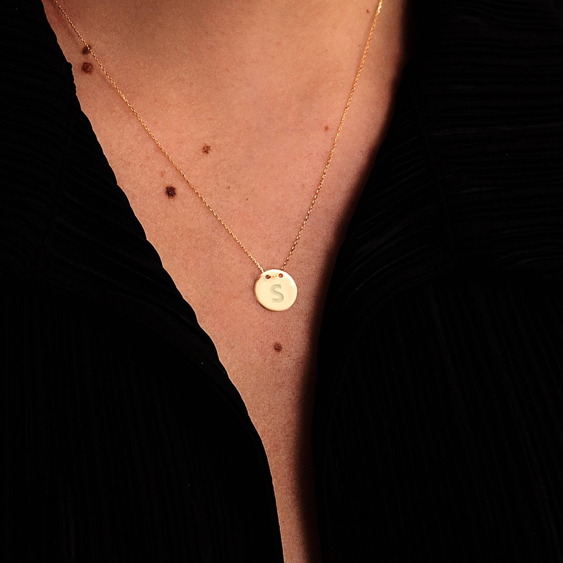 14K Solid Gold Personalisierte Disc Halskette | Echtgold Scheibenanhänger Silberkette Mit Gravur Schmuck Geschenk Für Frauen von MayaAndMia