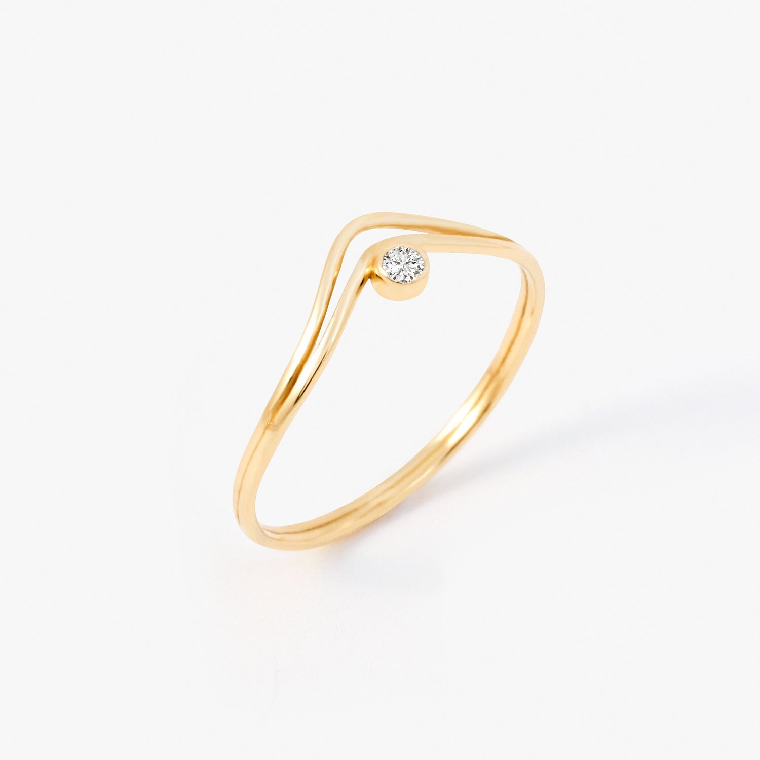 Diamant Solitär V Ring in 14K Massiv Gold | Zierlicher Diamant-Chevron-Ring Für Frauen Echtgold Schmuck Geschenk Sie von MayaAndMia