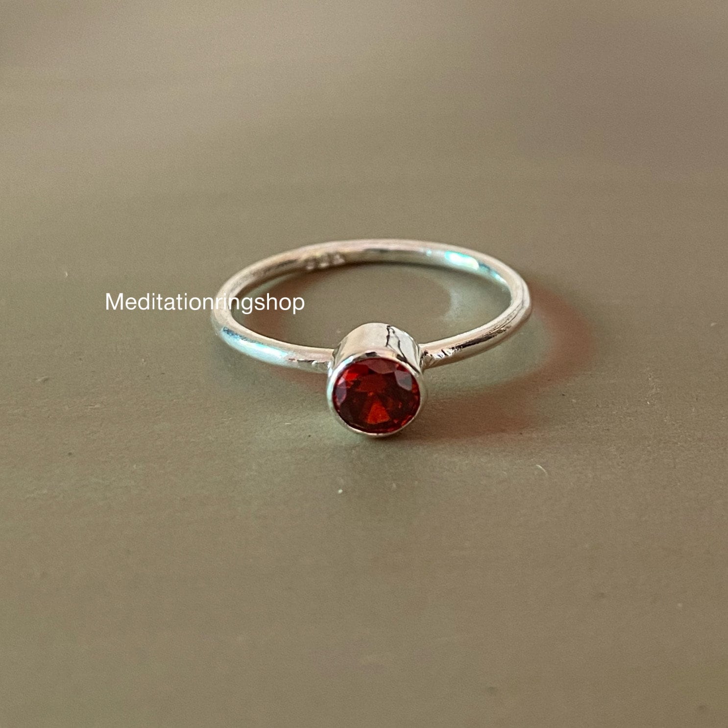 Natural Red Garnet Ring, 925 Sterling Silver Jewelry, Handmade Ring For Women, Gemstone Gift Christmas Natural Red Garnet Ring, 925 Sterling Silver Jewelry, Handmade Ring For Women, Gemstone Gift Christmas von Silverjewellery30