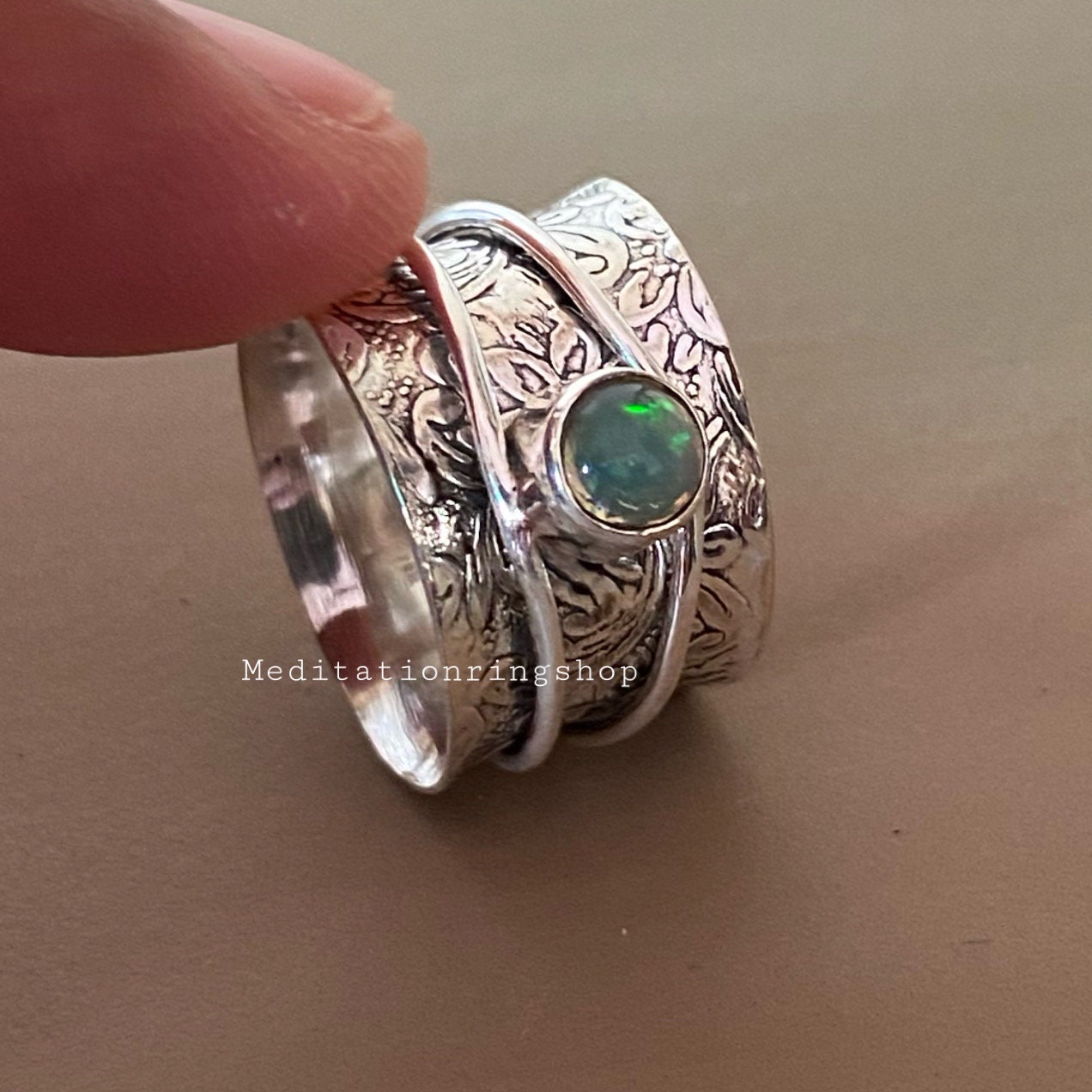 Opal Spinner Band Ring, Boho 925 Sterling Silver Designer Handmade Gemstone Jewelry, Gift For Christmas Opal Spinner Band Ring, Boho 925 Sterling Silver Designer Handmade Gemstone Jewelry, Gift For Christmas von Silverjewellery30