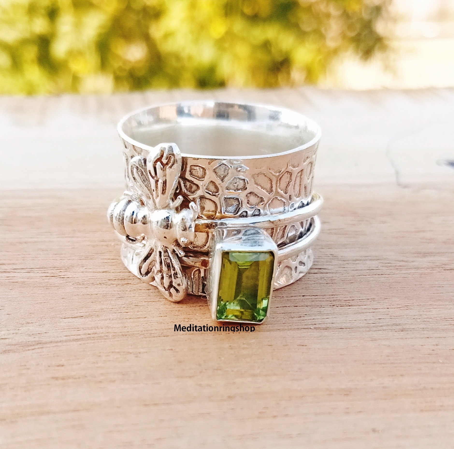 Peridot Bee Spinner Band Ring, 925 Sterling Silver Beautiful Designer Handmade Gift For Christmas Jewelry Peridot Bee Spinner Band Ring, 925 Sterling Silver Beautiful Designer Handmade Gift For Christmas Jewelry von Silverjewellery30